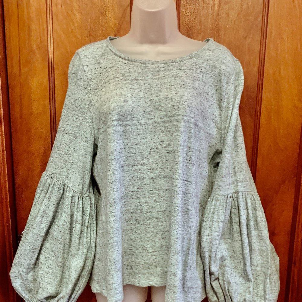 "Loft" pull over top with balloon sleeves, NWOT, M